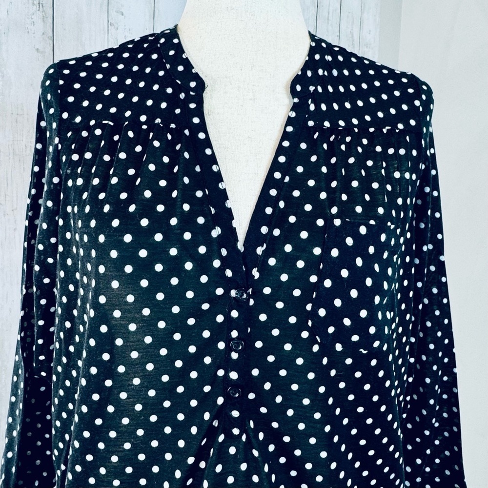 ✨ H&M Black & White Polka Dot Blouse (Size S) ✨ - Picture 3 of 11